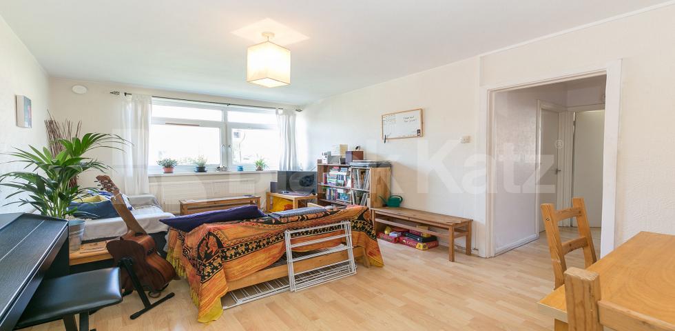 			New Instruction!, 2 Bedroom, 1 bath, 1 reception Flat			 Crouch Hall Road, Crouch End